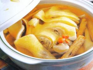 吃雞肉還是喝雞湯？雞肉雞湯哪個(gè)營(yíng)養(yǎng)價(jià)值高