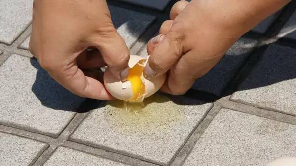 網(wǎng)上流傳的煮雞蛋時間秘籍 吃了沒煮熟的溏心蛋對人好不好