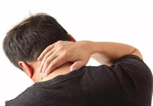 聲帶息肉不能吃什么?聲帶息肉會(huì)對(duì)身體帶來(lái)什么危害