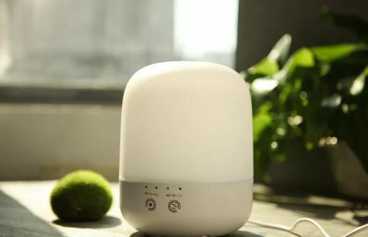 加濕器用剩的水要重新?lián)Q嗎?加濕器水沒用完怎么倒出來?
