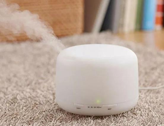 加濕器可以加開水嗎?加濕器一定只有在空調(diào)開時才能用嗎?