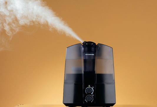 加濕器沒用完的水還能繼續(xù)用嗎?加濕器里面的水第二天還可以用嗎