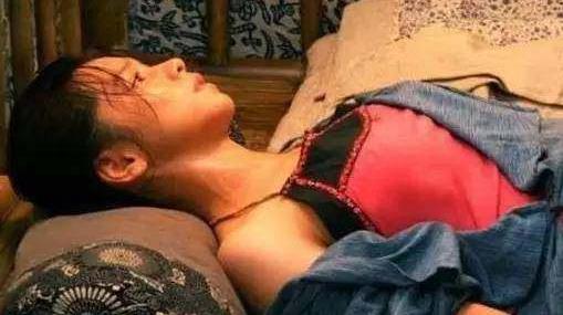 假戲真做是什么意思?演床戲時(shí)男女演員是怎樣防止假戲真做的?
