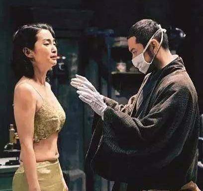 假戲真做是什么意思?演床戲時(shí)男女演員是怎樣防止假戲真做的?
