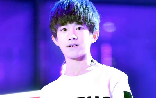 易烊千璽個人資料簡介 TFBOYS易烊千璽圖片 易烊千璽演過的電視劇