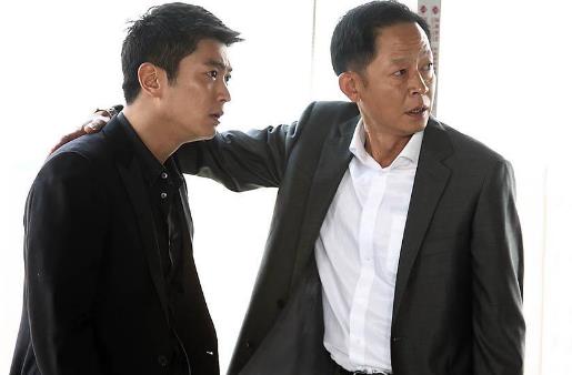 王志文個(gè)人資料簡(jiǎn)介 老戲骨王志文圖片 王志文演過的電視劇