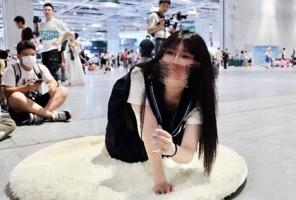 上海漫展“JK少女”本人正式發(fā)聲:“我不缺錢,我不是外圍女”