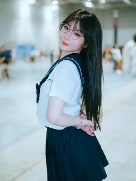 上海漫展“JK少女”本人正式發(fā)聲:“我不缺錢,我不是外圍女”