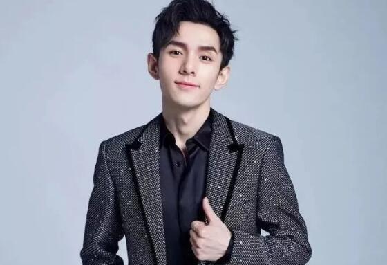 李佳琦入選《時(shí)代》下一代百大影響力人物:曾5分鐘賣出1.5萬(wàn)支口紅