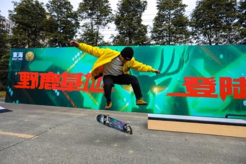 東海跨年線上下結(jié)合,雙城直播首創(chuàng)高峰