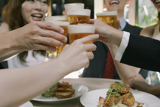 為什么一喝啤酒就拉肚子？喝啤酒拉肚子怎么辦