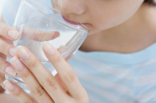 糖尿病可以多喝水嗎？糖尿病患者能多喝水嗎