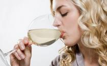 飲酒多少算過量？喝多少酒算喝得太多？喝酒的危害