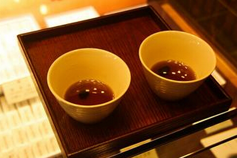 女人喝什么茶養(yǎng)生？黑豆茶是首選