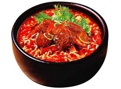 怎么固定泡面蓋紙？巧妙固定泡面蓋紙的方法