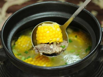 用什么鍋煲湯最好？煲湯用什么鍋 