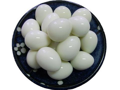 怎樣快速剝鵪鶉蛋？鵪鶉蛋怎么剝更快？鵪鶉蛋如何去殼