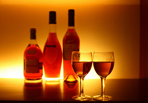 怎么開紅酒？沒有開瓶器怎么開紅酒？