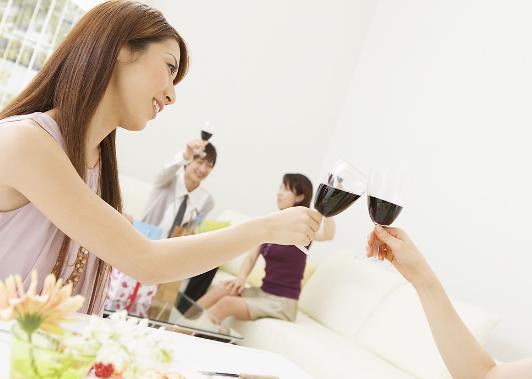 喝醉了怎么解酒？喝酒前中后吃什么解酒？解酒醒酒的最快最好方法