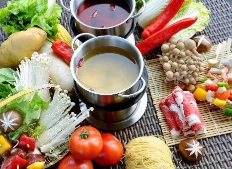 吃火鍋?zhàn)詈孟蠕淌裁矗砍曰疱佅蠕倘夂眠€是先涮菜好