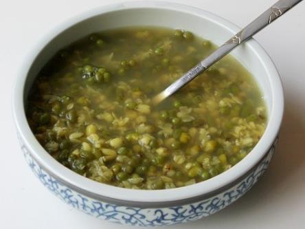 夏季容易中暑怎么辦？常吃綠豆可以“敗火氣”