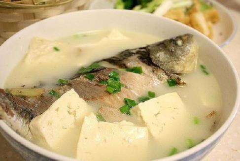 喝鯽魚湯有什么功效？鯽魚的營養(yǎng)價值