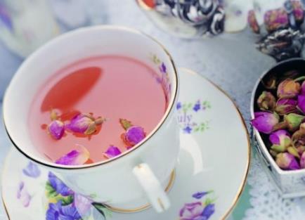 各種養(yǎng)生花茶的功效與作用，養(yǎng)生花茶最多連喝一個月
