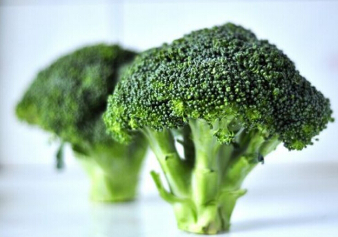 西蘭花的營養(yǎng)價值-西蘭花怎么做最能抗癌？