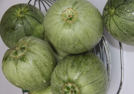 吃香瓜好嗎？香瓜的營養(yǎng)價值、功效與作用