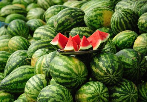 吃多西瓜或引發(fā)閉經(jīng)-閉經(jīng)女性如何飲食？
