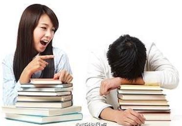 “男孩危機(jī)”真的存在嗎？生理特點(diǎn)與教育體制所致