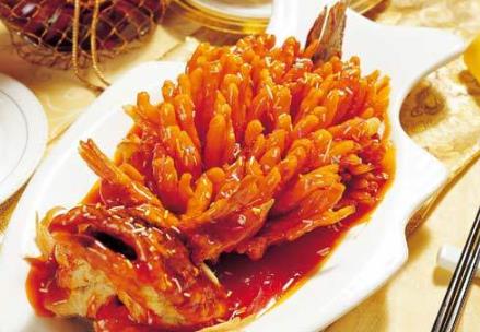 中餐菜肴的烹飪中，醬油是不可或缺的調(diào)味品。