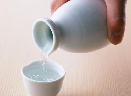 怎樣選購優(yōu)質(zhì)的白酒？選購白酒的注意事項
