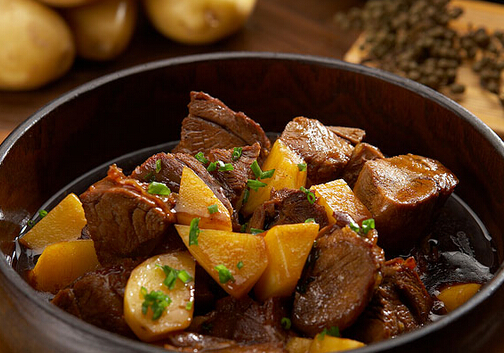 牛肉燉土豆的做法-牛肉燉土豆怎么做？