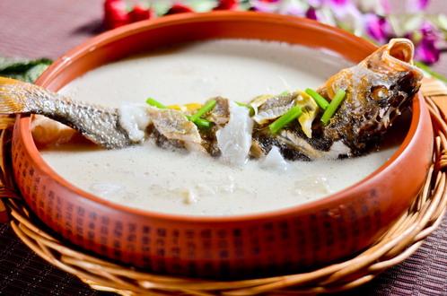 怎樣煲魚湯不腥？魚湯怎么做好吃