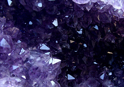 紫水晶的風水學應(yīng)用-紫水晶的介紹