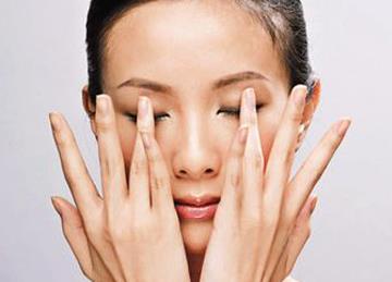 眼屎多是怎么回事？5類異常分泌物導(dǎo)致眼屎多