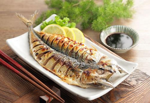 怎樣煎魚不粘鍋？煎魚怎么做好吃