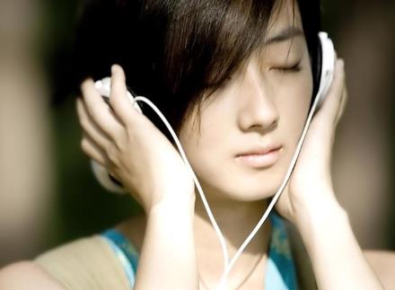經(jīng)常戴耳機(jī)好嗎？長(zhǎng)時(shí)間戴耳機(jī)有什么危害