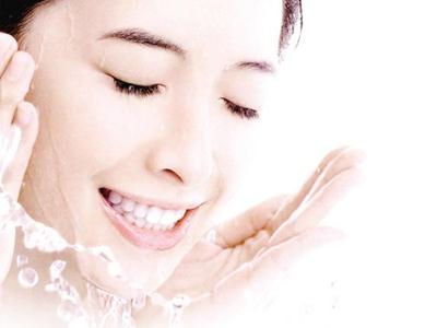 干性皮膚怎么保養(yǎng)？干性皮膚用什么護(hù)膚品保濕補(bǔ)水