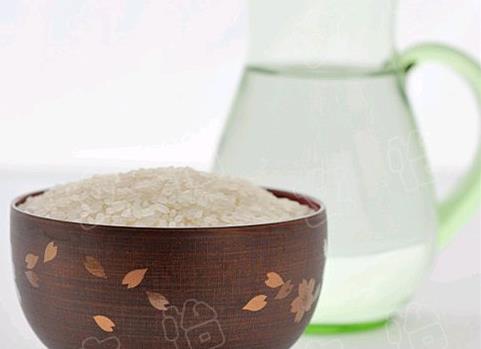 淘米水的妙用：用淘米水洗臉好嗎？淘米水洗臉的好處