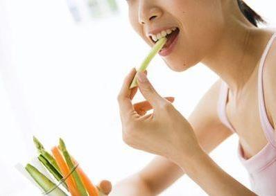 夏季皮膚長(zhǎng)痘怎么辦？揭秘5步驟控油爽膚全攻略