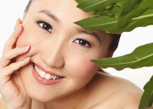 汗斑的癥狀有哪些？治療汗斑的最佳方法