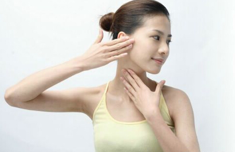 胸部太小怎么辦？吃什么能豐胸