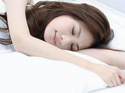 經(jīng)常犯困是什么原因？總是睡不醒怎么回事