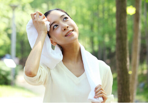 夏天出汗多怎么辦？孩子出汗多是什么原因