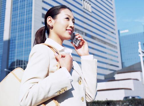 如何提升職場女性魅力？5招教你成為社交達人
