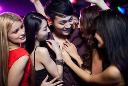 男人的10個(gè)表現(xiàn)，說(shuō)明他沒(méi)那么喜歡你