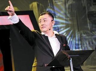 網(wǎng)友“肥珺珺”微博爆料：周立波中國(guó)夢(mèng)想秀嘲諷女孩子踢球沒前途
