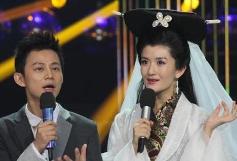 盤點謝娜百變大咖秀10大雷人造型，沒有最雷只有更雷，謝娜扮演白娘子